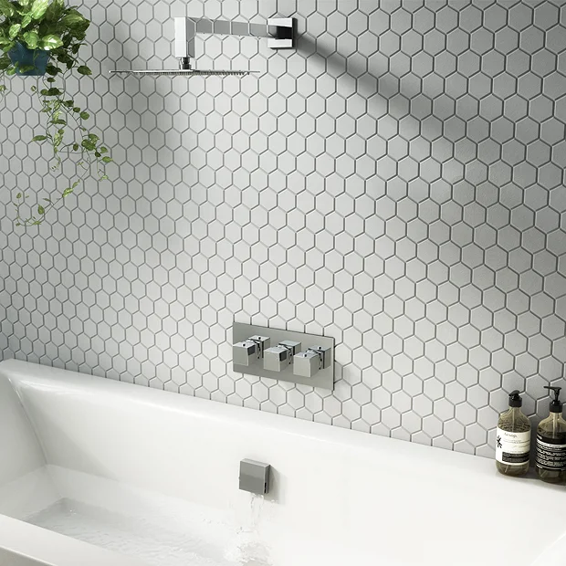 Nuie - Square Slimline Freeflow Bath Filler 1 Nuie - Square Slimline Freeflow Bath Filler